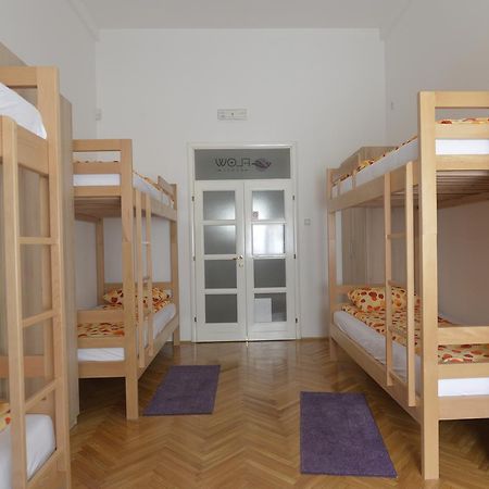Hostel Flow House Centar Нови Сад Екстериор снимка