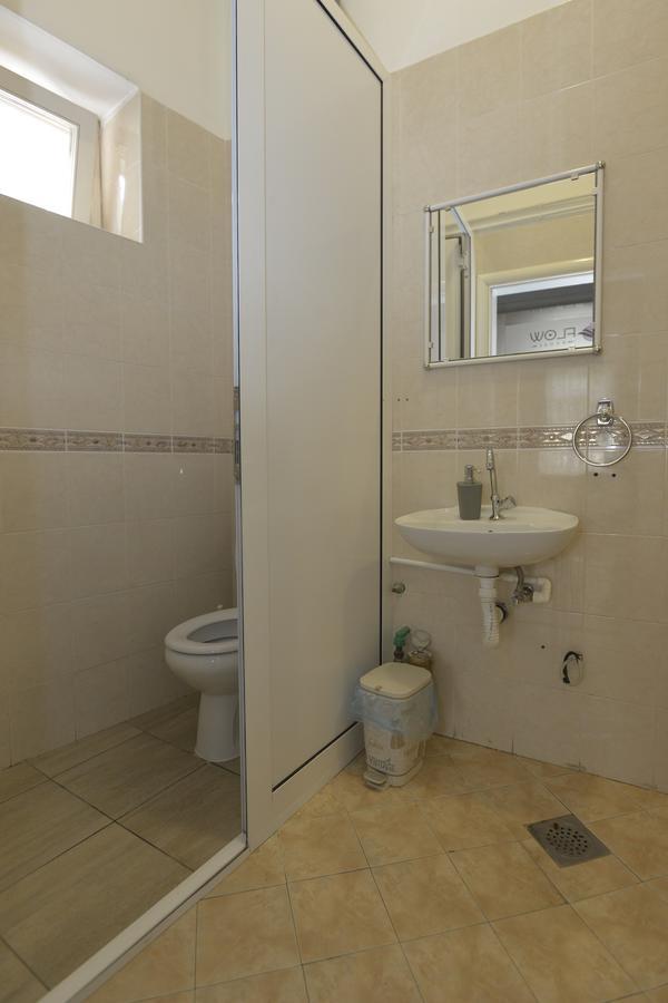 Hostel Flow House Centar Нови Сад Екстериор снимка